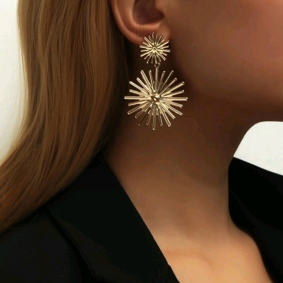 Gold statement earrings metal sunburst drop cocktail party 💖2/$30 - Picture 1 of 6